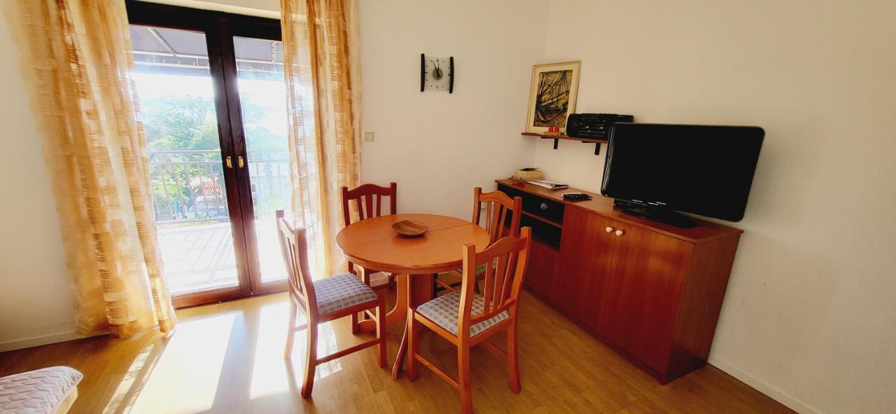 נייביצה Apartments Italo By El-Pi Tours מראה חיצוני תמונה