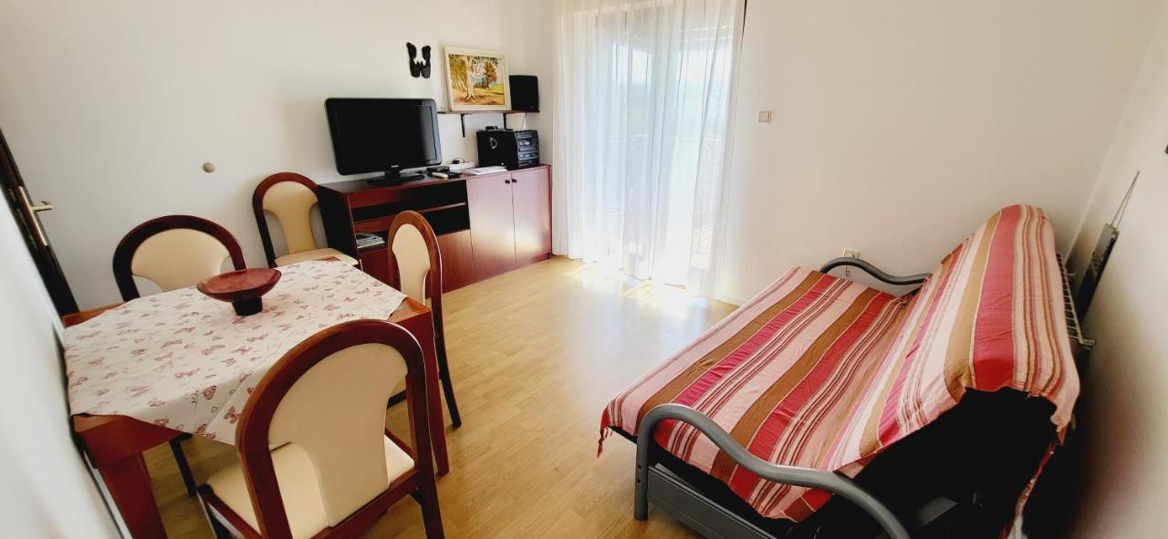 נייביצה Apartments Italo By El-Pi Tours מראה חיצוני תמונה