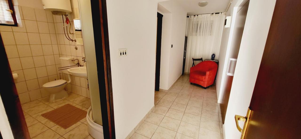 נייביצה Apartments Italo By El-Pi Tours מראה חיצוני תמונה