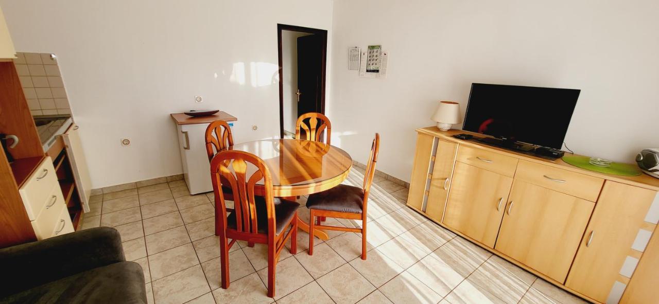 נייביצה Apartments Italo By El-Pi Tours מראה חיצוני תמונה